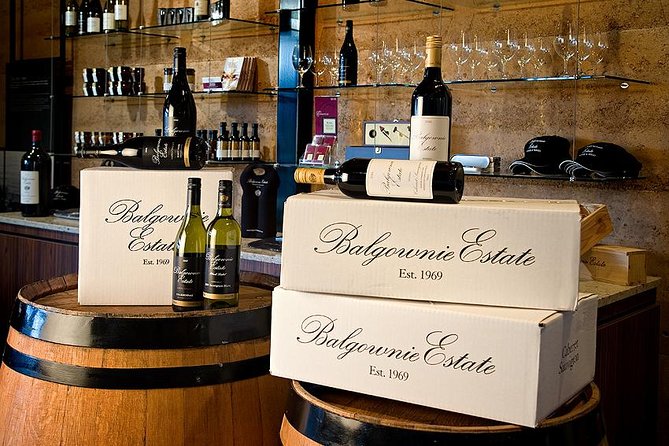 2-Day Yarra Valley Wine Tour with Luxury Vineyard Resort Stay - Day 1 in wine country: Greenstone tastings and settling into the valley