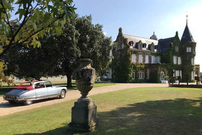 3H private city tour of Bordeaux and vineyard in a Citroën DS - Bordeaux old town cruising: what the guide will help you notice