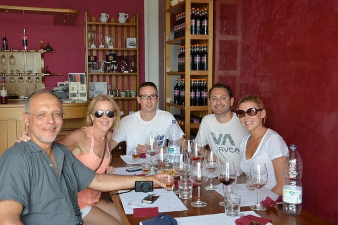 4 Wines & 2 Olive Oils Tasting in Chianti Winery with Tour - Your 90 Minutes: Tour, Tastings, and Bruschetta Pairing