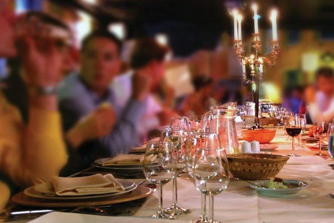 4 WINES TASTING in a Chianti Classico Farm (Visit/tour at the winery included) - Snacks and pacing: crackers that actually help you taste