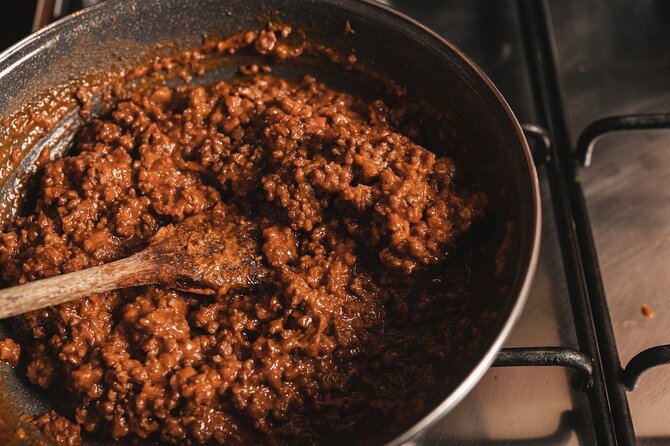 A Brunello Cooking Class with Vineyards View Winery - Wine tasting moments: where the drinking fits in