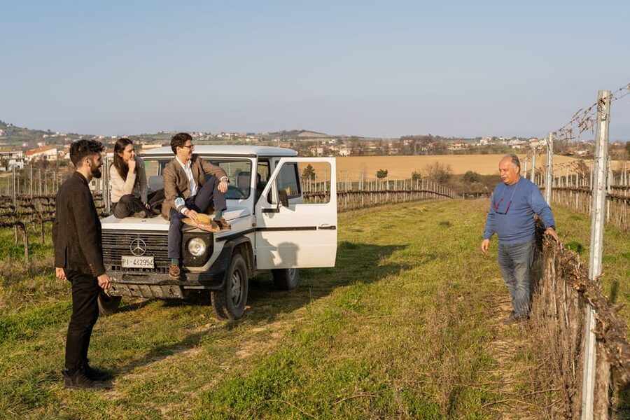 Abruzzo: Vineyard Jeep Tour with Tastings - Teramo Hills Jeep Safari: Grape Lessons With Big Views