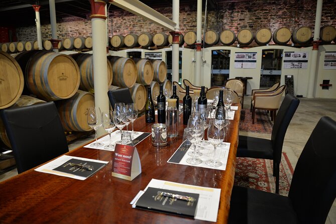 Adelaide Japanese Group Winery Day Tour in Barossa and Hahndorf - Lunch plus a third tasting stop: where the day’s tone shifts