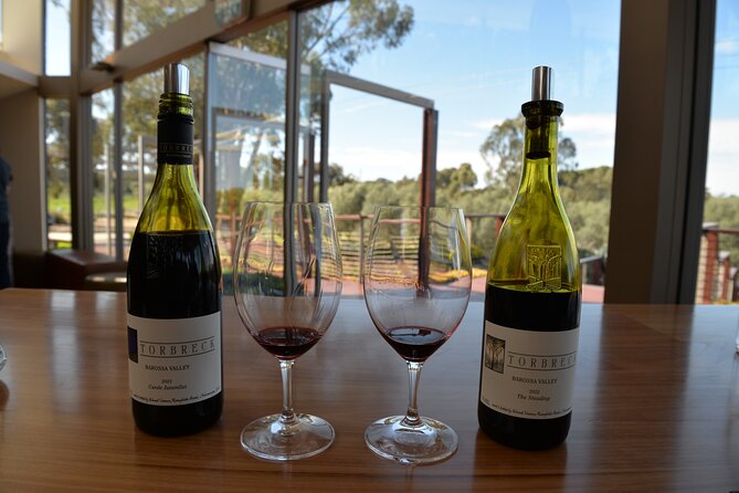 Adelaide Japanese Group Winery Day Tour in Barossa and Hahndorf - Your guide and group size: why the Japanese-English format helps