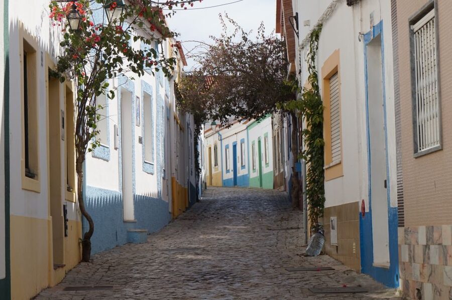 Algarve: Landscapes, Pottery, and Winery Tour - Key highlights you’ll feel right away