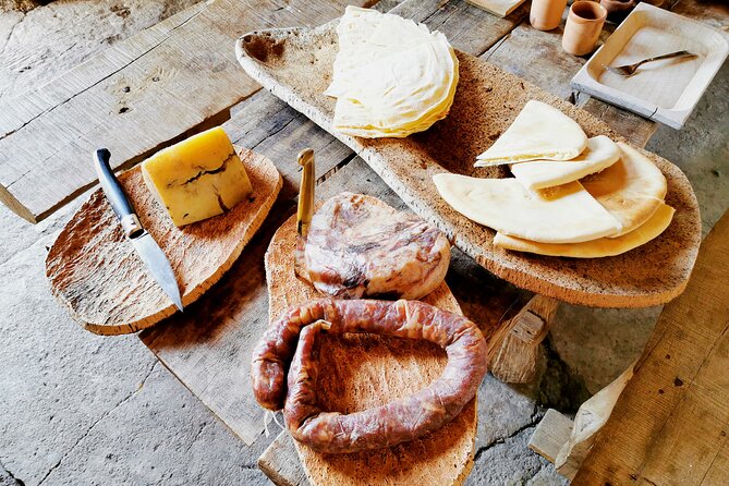Archeology, visit to a vineyard and wine and pecorino cheese tasting - Key highlights worth your time
