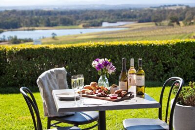 Audrey Wilkinson Vineyard: Sparkling Brunch in the Vines - The One-Hour Flow: Sparkling Welcome and a Shared Brunch Board