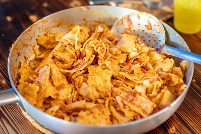 Authentic Tuscan Cooking Class & Winery Tour in San Gimignano - Who This Tuscan Cooking Class Suits Best