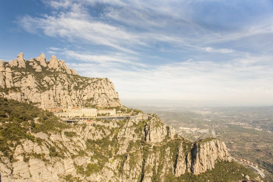Barcelona: Montserrat with Winery Visit and Farmhouse Lunch - Wine Tasting Reality Check: What to Do With Your Glass