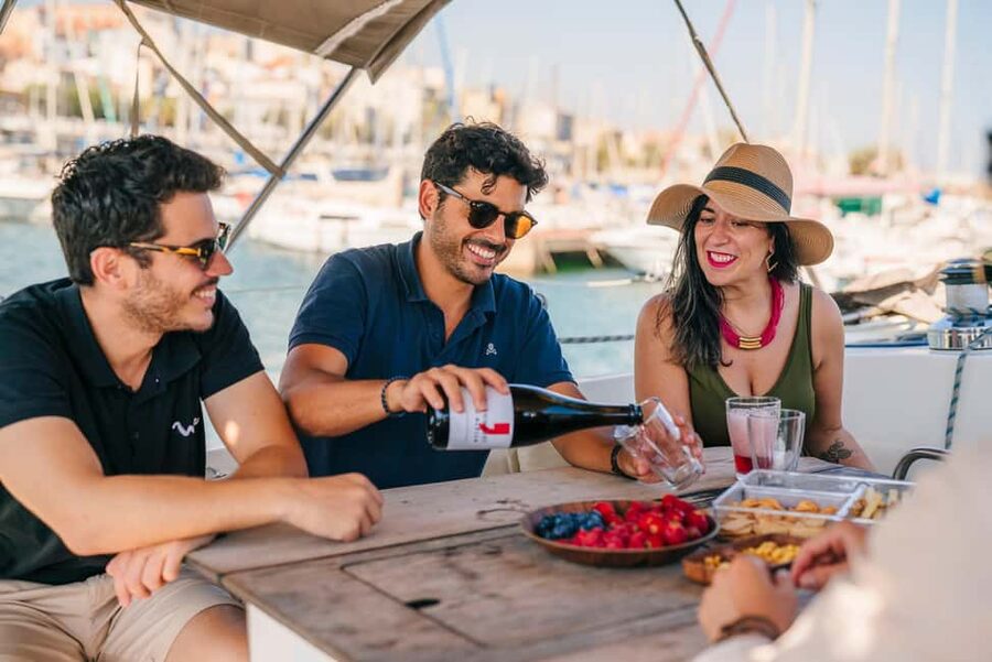 Barcelona: Sailing Cruise & Vineyard Tour with Wine Tasting - Meeting at World Experience Sailing (Moll de Mestral 1546) and the essentials
