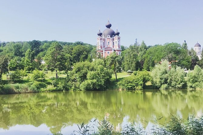 Best of Moldova: Cricova Winery & Old Orhei Tour including Curchi Monastery - The included wine tasting: what you’ll actually get