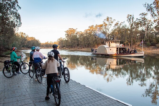 Bike to Winery Tour - Stop 1: Moama Beach, Horseshoe Lagoon, and Moama Wharf viewpoints
