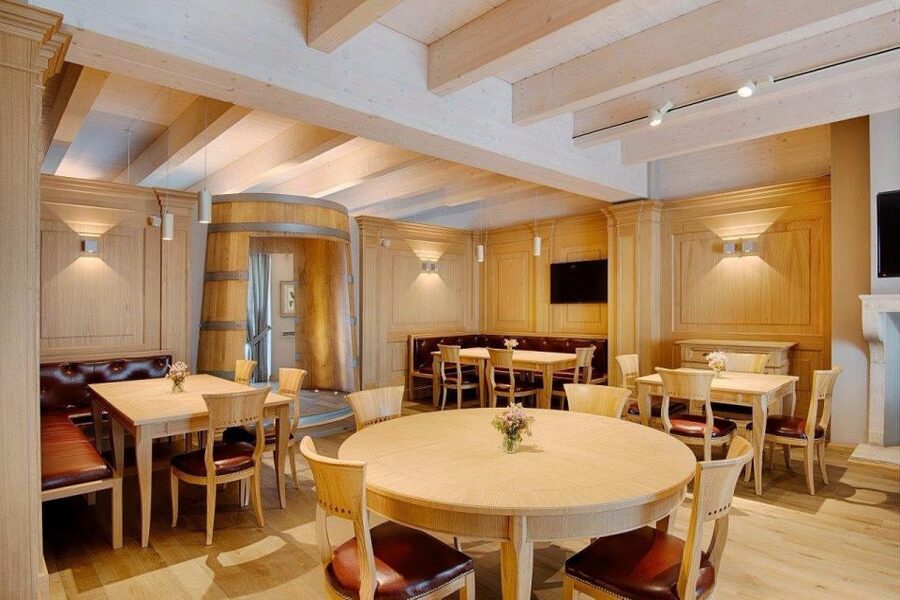 Bologna Vineyard Vista: a journey through Emilian wines - Who Should Book Classic vs Deluxe