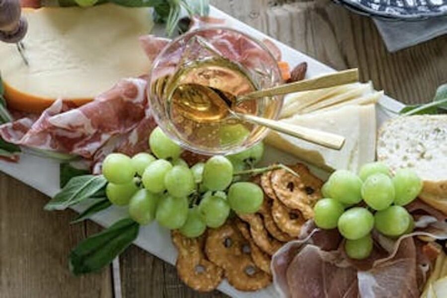 Calistoga: Napa Valley Cycling and Winery Tour with Picnic - Riding Calistoga’s quiet back roads with winery timing that makes sense