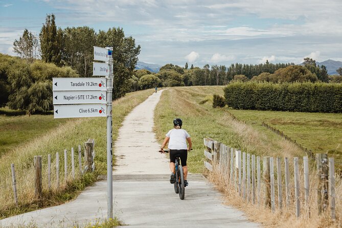 Cape Winery Cycle Tour - 6 wineries, self-guided - Getting started in Napier: the shuttles that make the day work