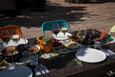 Catania: Etna Urban Winery Sicilian Lunch with Wine Tasting - The Sicilian lunch format: antipasti, primo, and secondo
