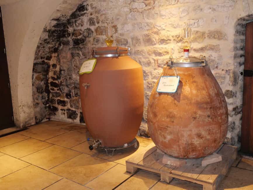 Chablis: Tour and tasting Family-run winery - The vineyard-to-bottle tour: what you learn before you taste