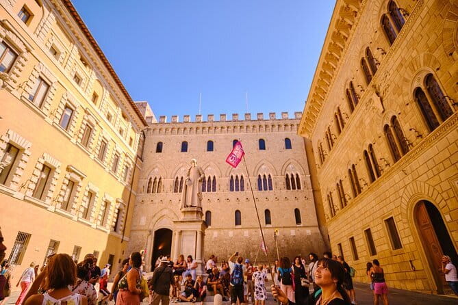 Chianti Delights: A Tale Of Two Wineries With A Vineyard Dinner - Piazzale Montelungo and the Florence start you should plan around
