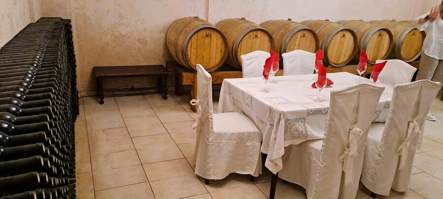 Crete: Knossos Palace, Winery & Olive Oil Tour with Lunch - Knossos Palace: seeing the Minotaur without losing the day
