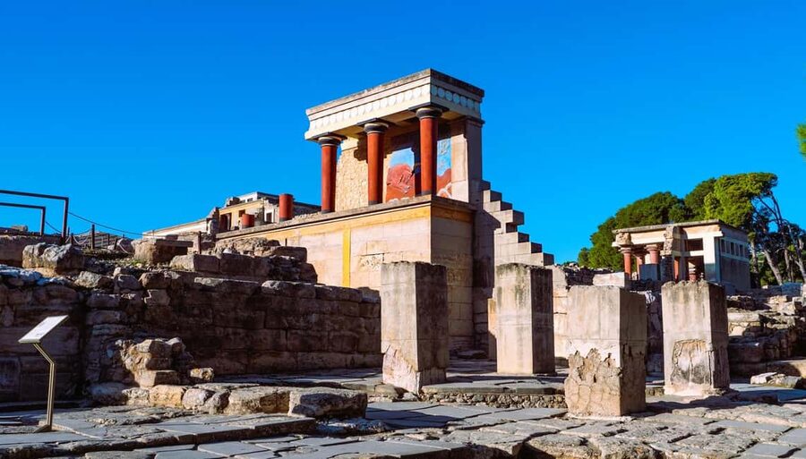 Crete: Knossos Palace, Winery & Olive Oil Tour with Lunch - Winery tasting with Vilana and Kotsifali: drink the island, not just the menu