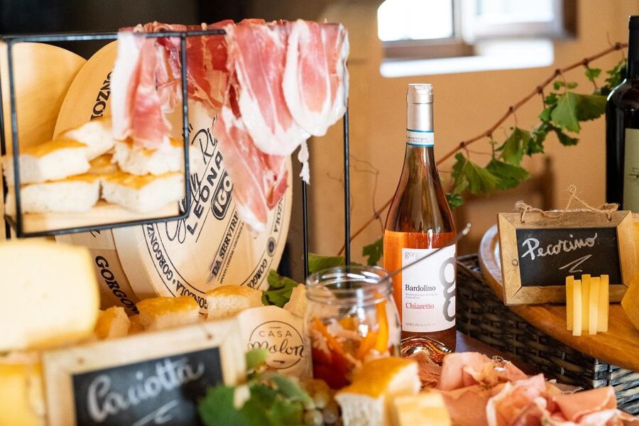 Custoza: Organic Wine Tasting with Vineyard and Cellar Tour - The Food Pairing: Cured Meats and Cheese That Change the Sip