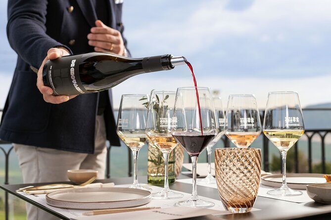 Di Giovanna Winery Tour & 5 Wine Tasting - Who Runs the Show: Sommelier Tips and Host Personality
