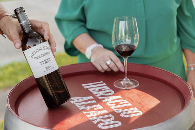 Discover La Rioja: Guided Winery Tour & Wine Tasting - The tasting of 2 Rioja reds (with snack): how to taste smarter