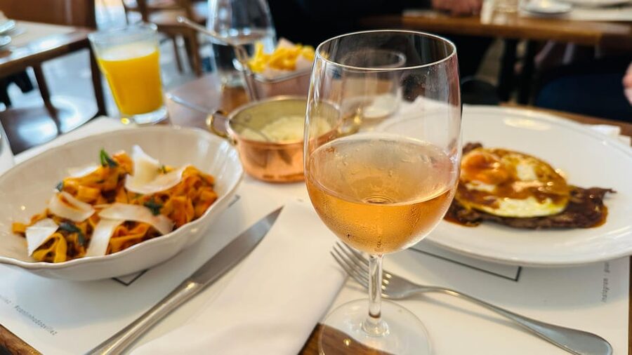 Douro Valley: 4 Cities, Wine&History - Private All-Inclusive - Traditional lunch and Port estate: the tasting that turns wine into context
