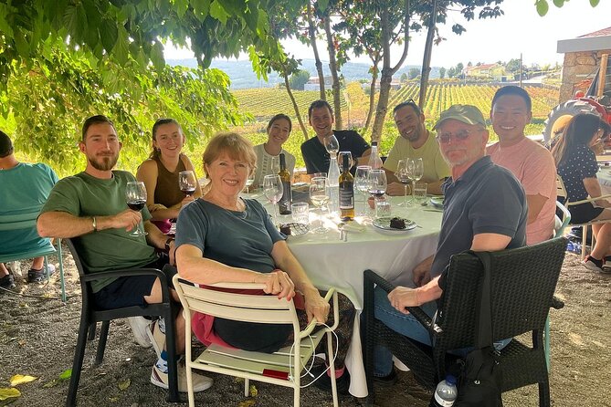 Douro Valley for Wine Lovers with Visit to 4 Wineries and Lunch - Guides and Group Size: Why the Day Feels Personal