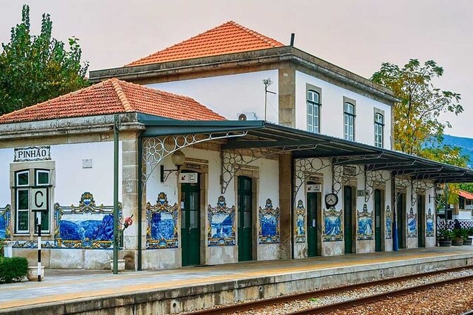 Douro Valley Half-Day Tour with Winery and Lunch From Porto - Pinhão Winery + Olive Oil Tasting: What You’ll Actually Do