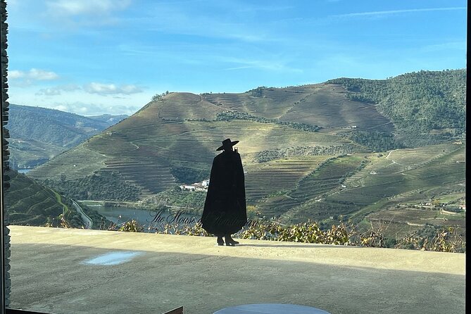Douro Valley Half-Day Tour with Winery and Lunch From Porto - Valença do Douro Viewpoint Time: Photos With a Purpose