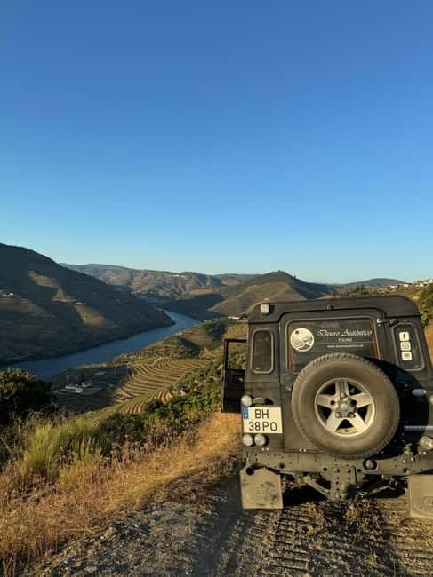 Douro Valley: Private 4wd Tour, Winery Visit, Boat & Lunch - Historic wine estates and the Port wine moment