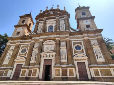 Frascati Private Tour w/ Lunch & Wine Tasting in a Vineyard - Getting to Frascati: the train ride and your meeting point