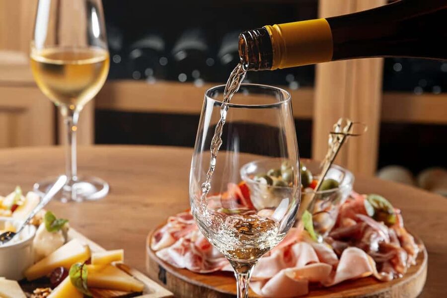 From Alicante: Premium visit to the winery. The best of our wines. - Quick reasons this wine visit makes sense