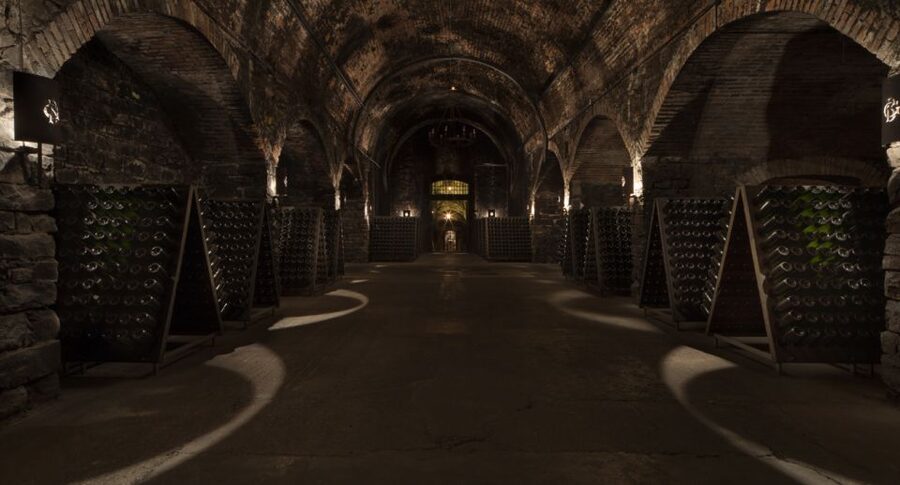 From Bergamo: Winery Tour in Franciacorta with Lunch - From Bergamo: a smooth route to Franciacorta and Lake Iseo