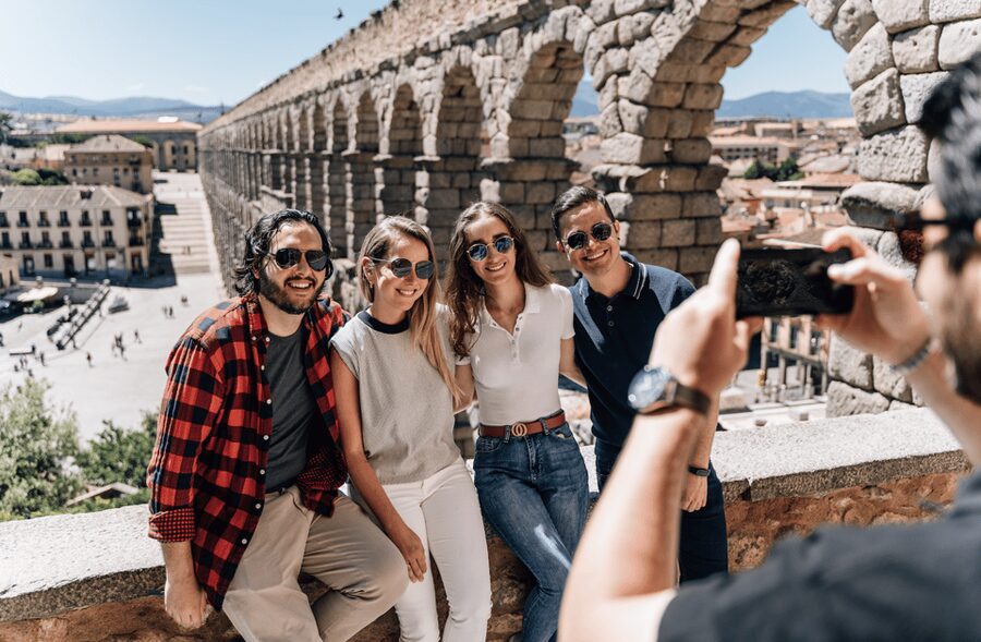 From Madrid: Ribera del Duero Winery and Segovia Tour - At the winery: the tasting format that helps you taste with context