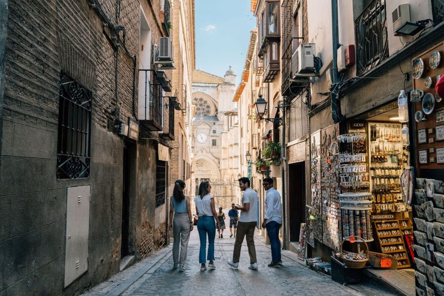 From Madrid: Toledo Guided Tour & Winery Visit with Tasting - Free time in Toledo: how to use your 105 minutes well