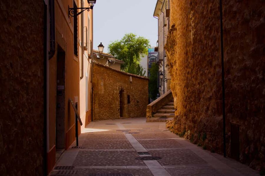 From Madrid: Visit Cuenca and a vineyard in the Spanish Tuscany - Cuenca Cathedral (Santa María and San Julián): where the guide slows time