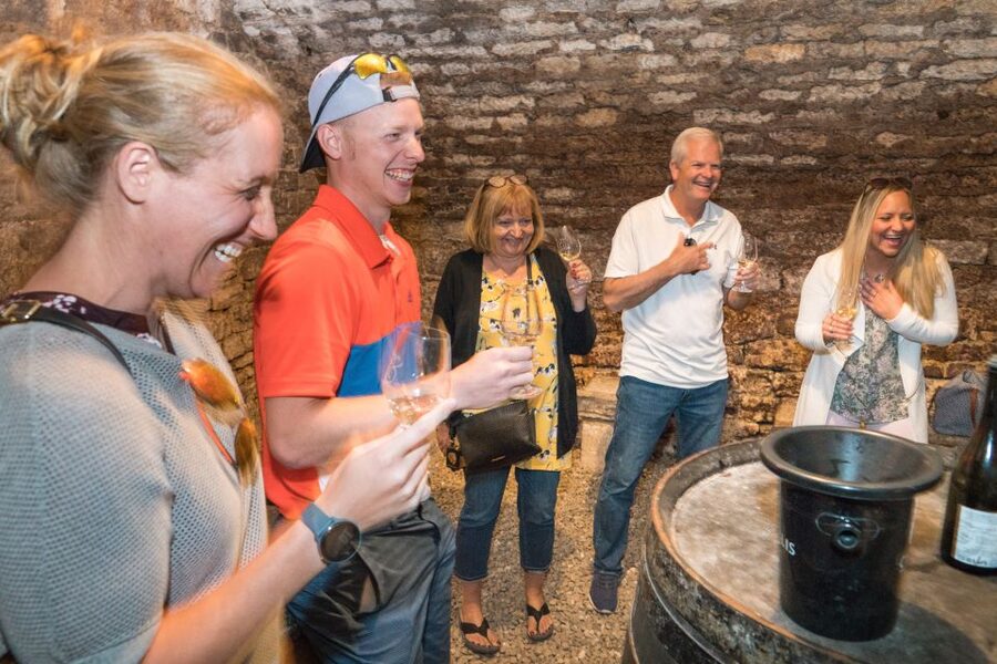 From Paris: Burgundy Region Winery Tour with Tastings - The Chablis lunch break: choose your own spot in town