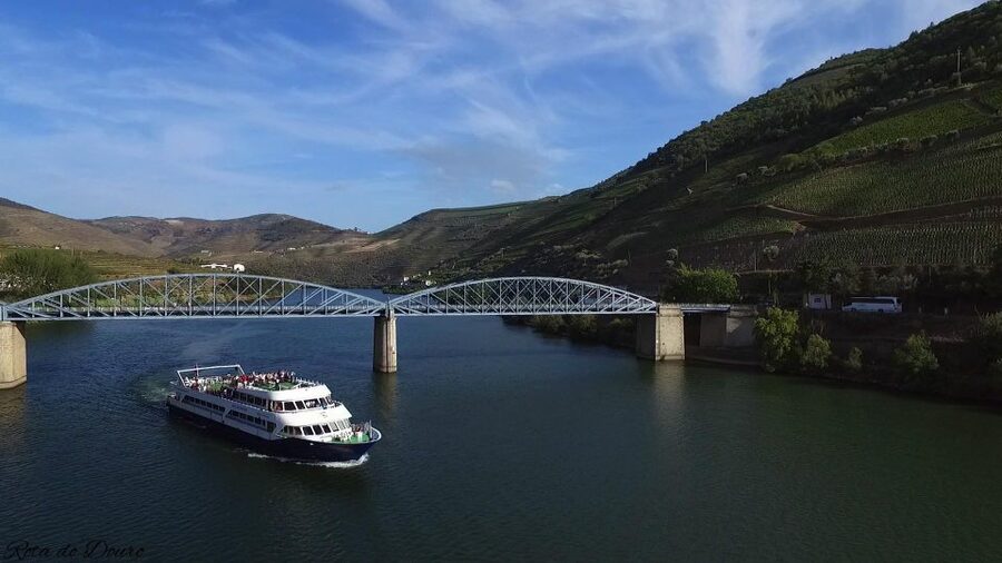 From Porto: Douro River Cruise, Winery Visit & Lunch - A Porto-to-Douro day that starts at Cais da Estiva