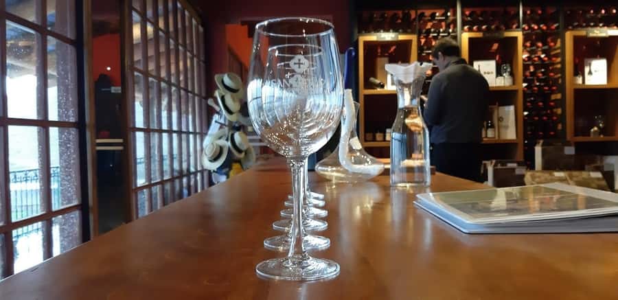 From Santiago: Isla Negra, Pablo Neruda Museum & Winery Tour - From Santiago to Isla Negra: the ride sets the tone