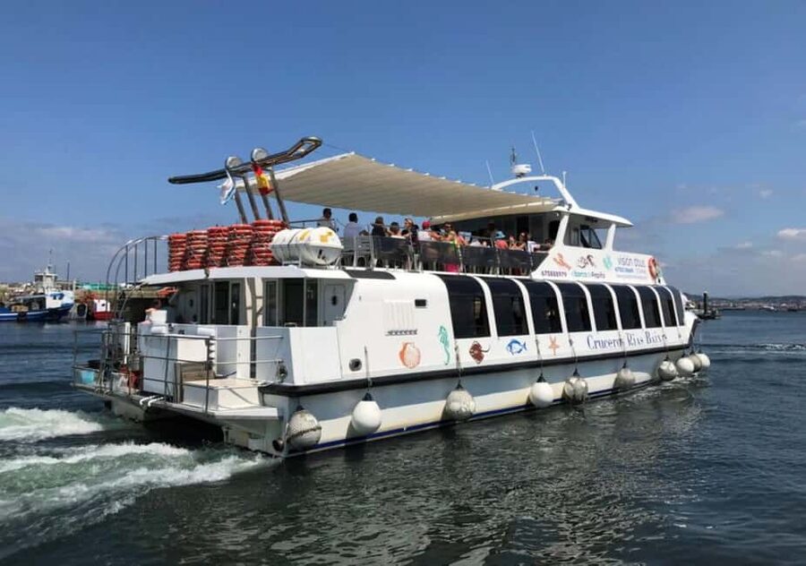 From Santiago: Rías Baixas Tour with boat trip and winery - O Grove Harbor Time Plus a Boat Option: The Part That Changes Your Budget