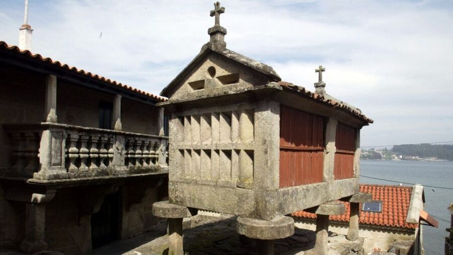From Santiago: Tour to Rias Baixas with Boat Trip and Winery - Transportation from Santiago: private coach comfort and pacing