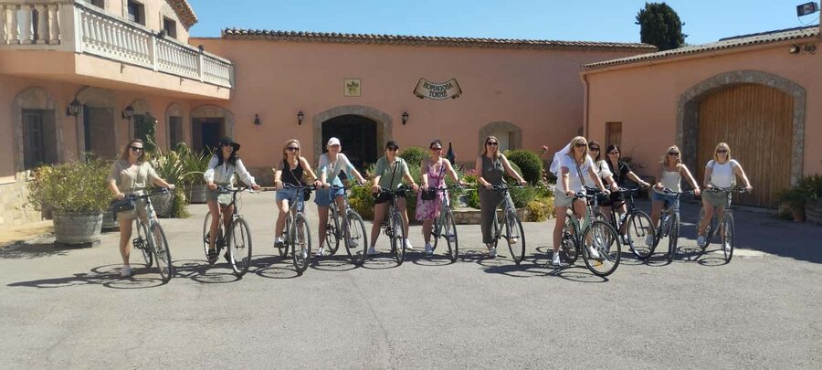 From Sitges: Cycling Tour with Winery visit and Tasting - Who should book this tour (and who might skip it)