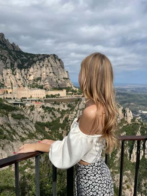 From Sitges: Montserrat, Lunch and Winery, Free Hotel Pickup - The Van Ride from Sitges to Monistrol de Montserrat: Why It’s Worth It