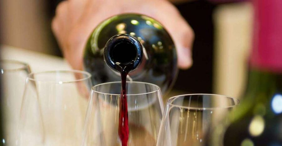 From Sorrento: Winery Tour, Tasting & Lunch - Your 5-hour plan: train to Pompeii, wine at Vesuvius, back to Sorrento