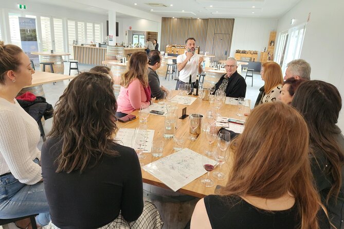 Full-Day Canberra Winery Tour to Murrumbateman /w lunch - Lunch on This Tour: Pizza, Pub-Style Meals, and Choosing What Works