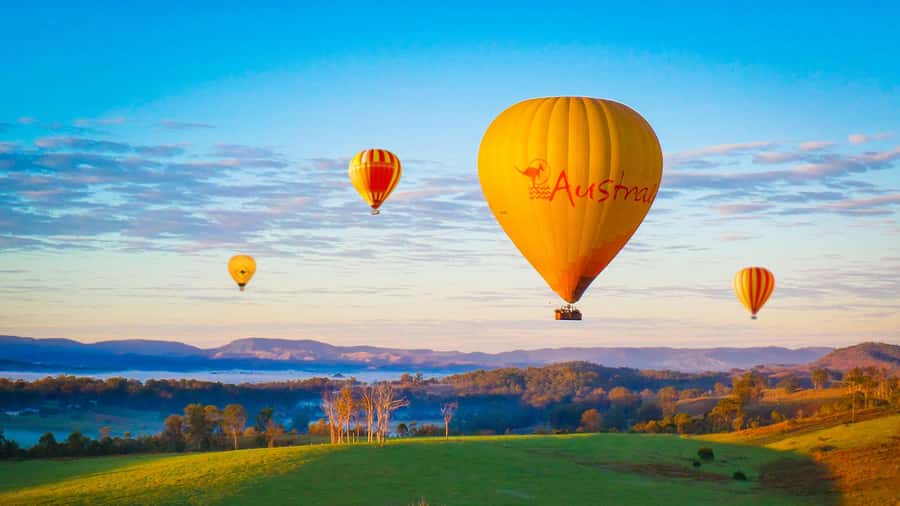 Gold Coast: Hot Air Balloon Flight and Vineyard Breakfast - Getting into the basket: what your body needs to know
