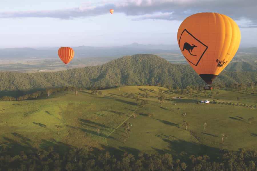 Gold Coast: Hot Air Balloon Flight and Vineyard Breakfast - O’Riellys-style vineyard breakfast and sparkling wine toast