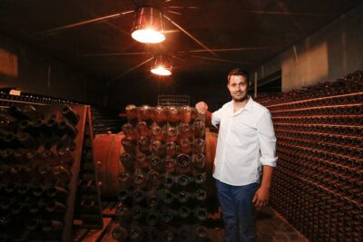 Guided tour of vineyards and winery with tasting 4 wines - Arrive at Calatroni Vini: The Meeting Point Rhythm